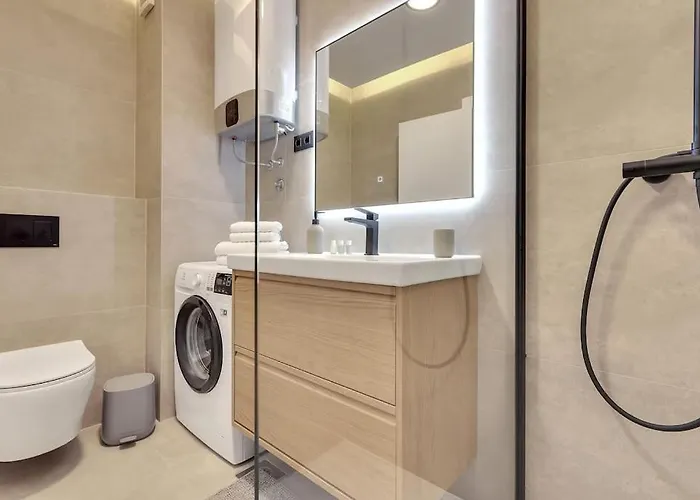 Ana - Exklusiv * Makarska